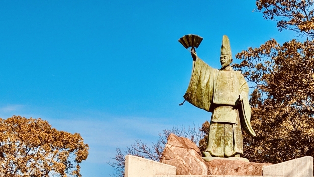 平清盛日招き像その２