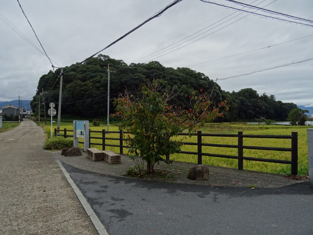 箸墓古墳の手前の角
