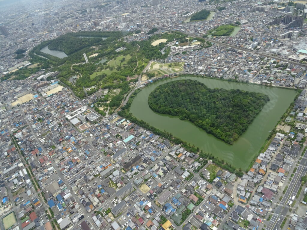 上から見た応仁天皇陵