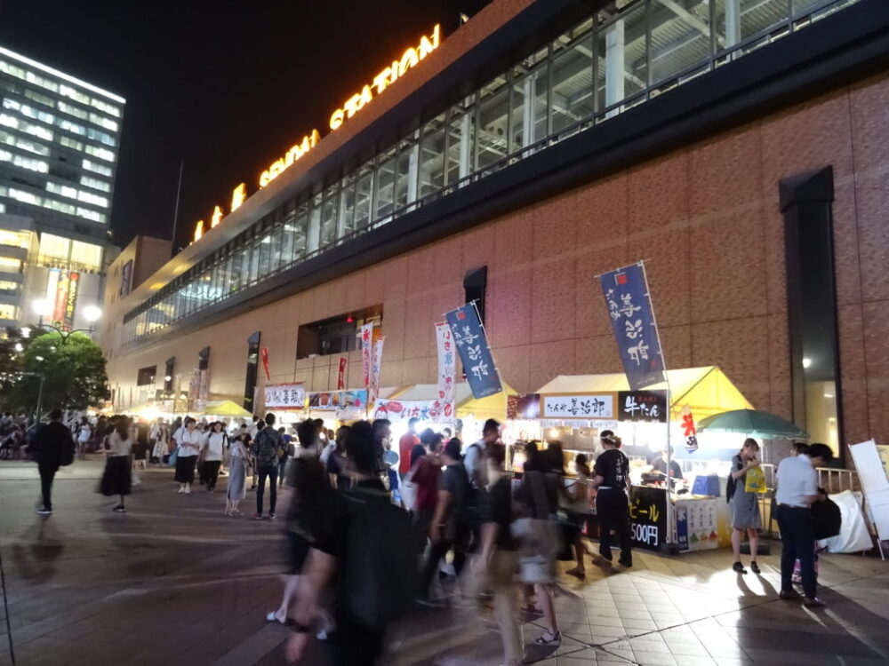 仙台駅前に並ぶ屋台