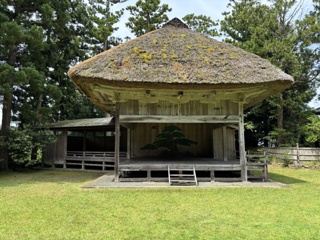 大膳神社の能舞台