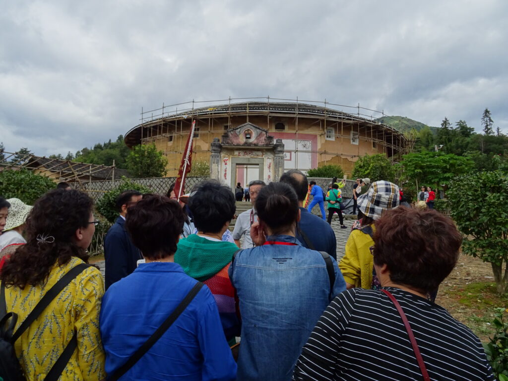 僑福楼の外観