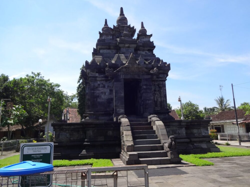 パオン寺院