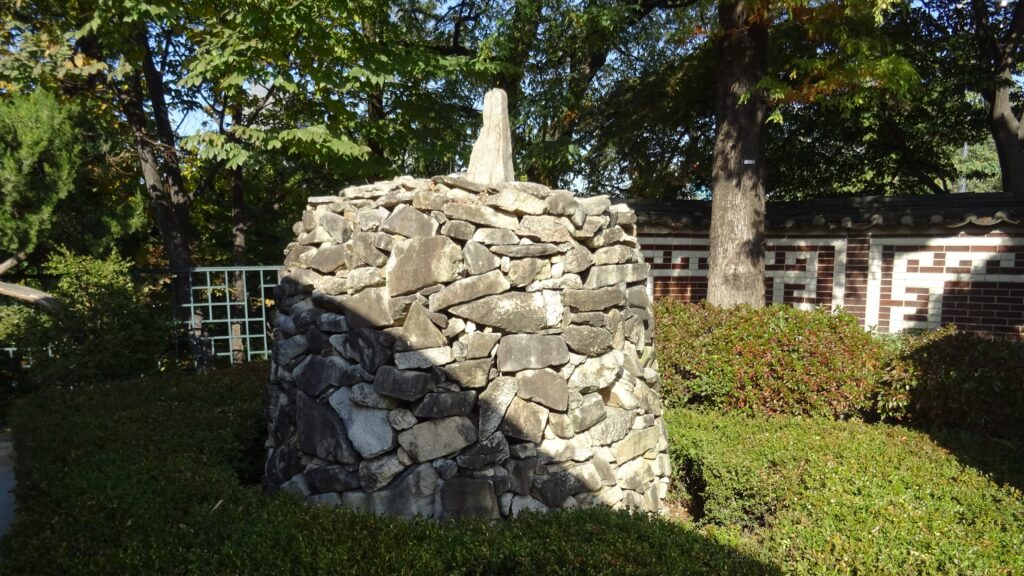 不思議な構造物