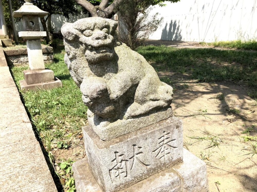 東峰神社の狛犬１