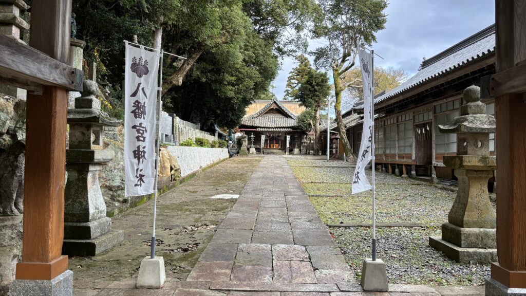 厳原八幡宮の拝殿