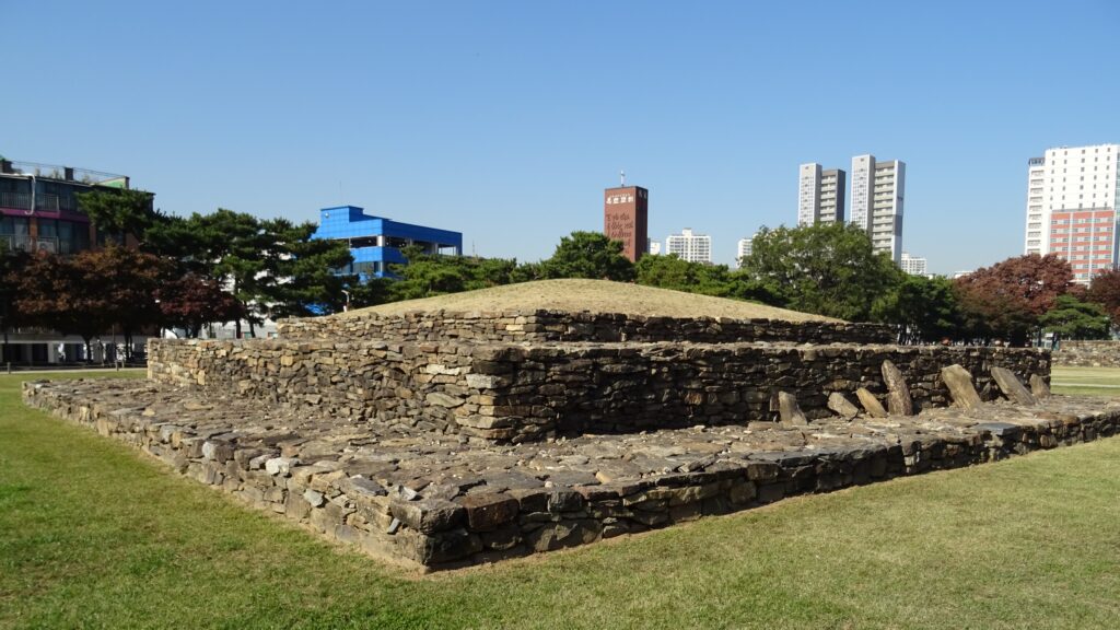 石村洞古墳の第4号古墳