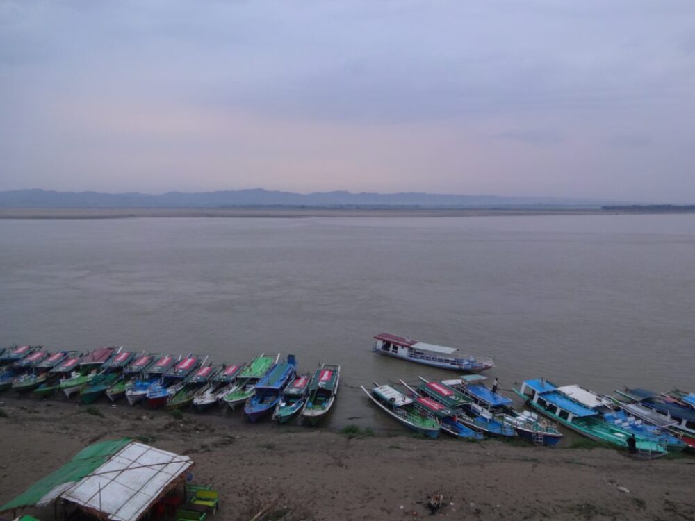 エーヤワディー川の夕日