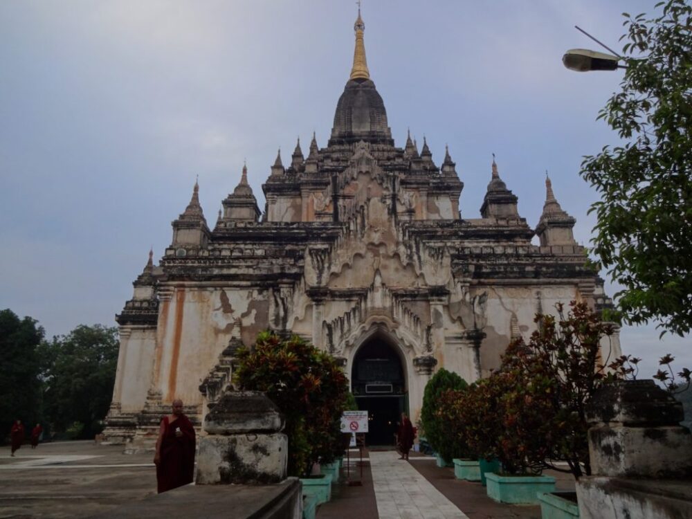 シュエサンドー寺院