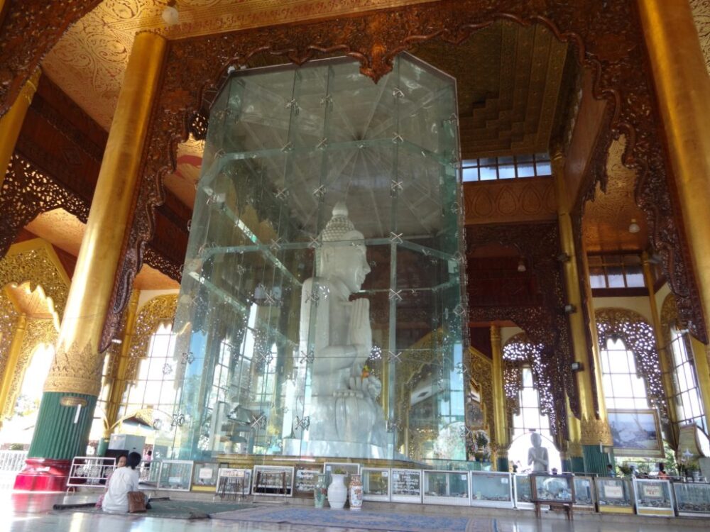 ローカチャンタ・アーバヤ・ラバムニ大仏02