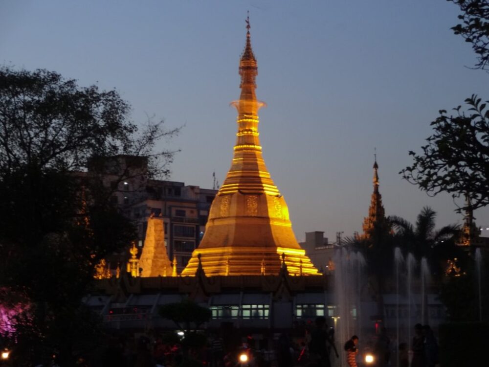 スーレー寺院02