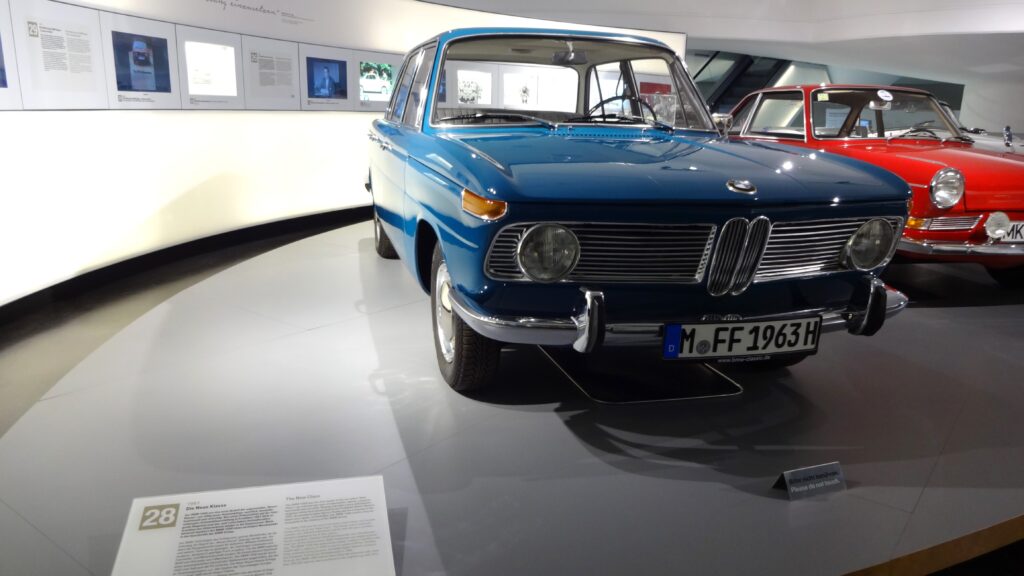 旧車の展示スペース