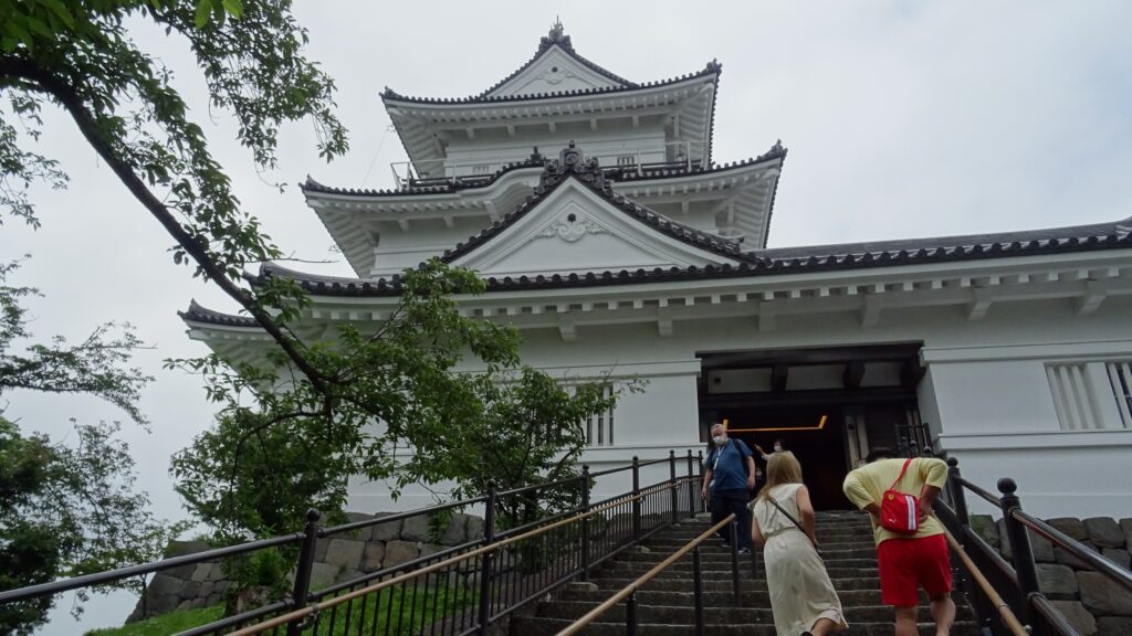 小田原城の入口階段付近